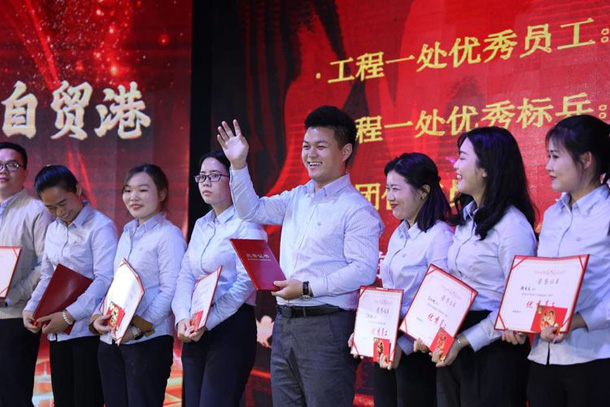 国产精品人人妻人人爽9区