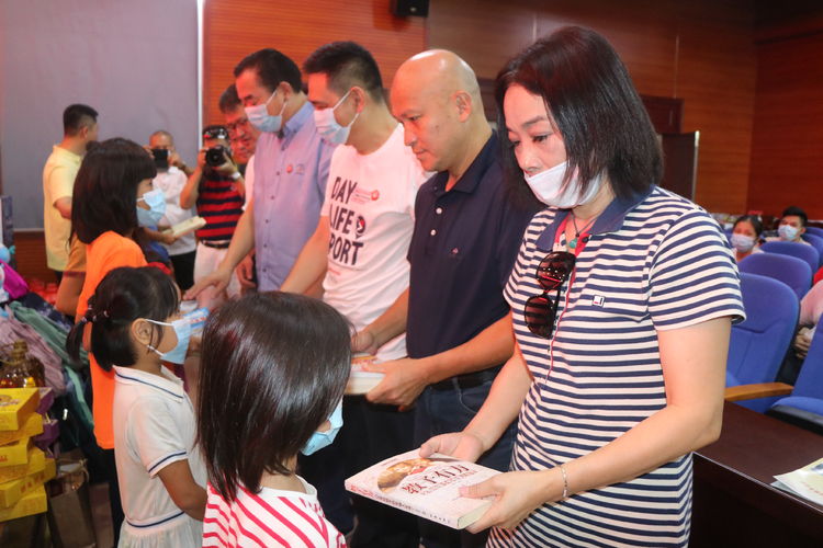 国产精品人人妻人人爽9区