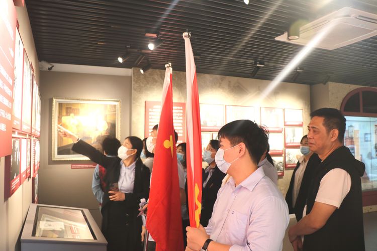 国产精品人人妻人人爽9区