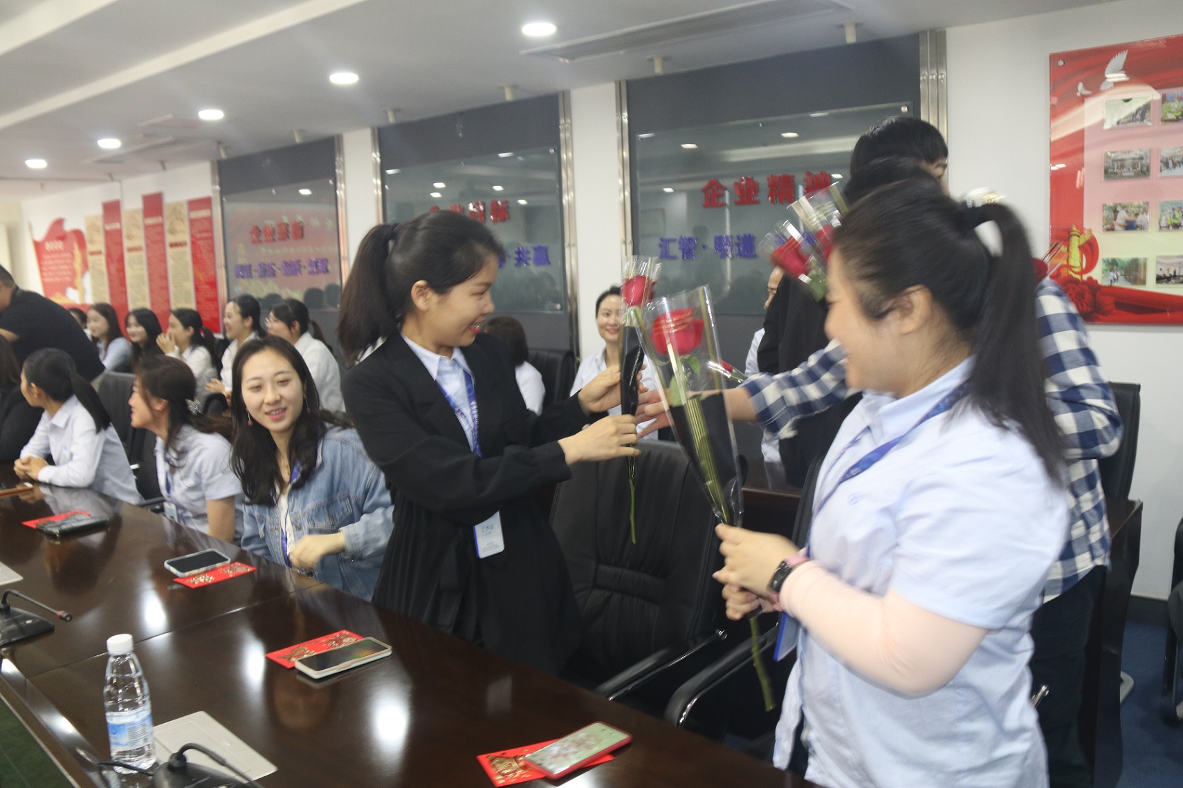 国产精品人人妻人人爽9区